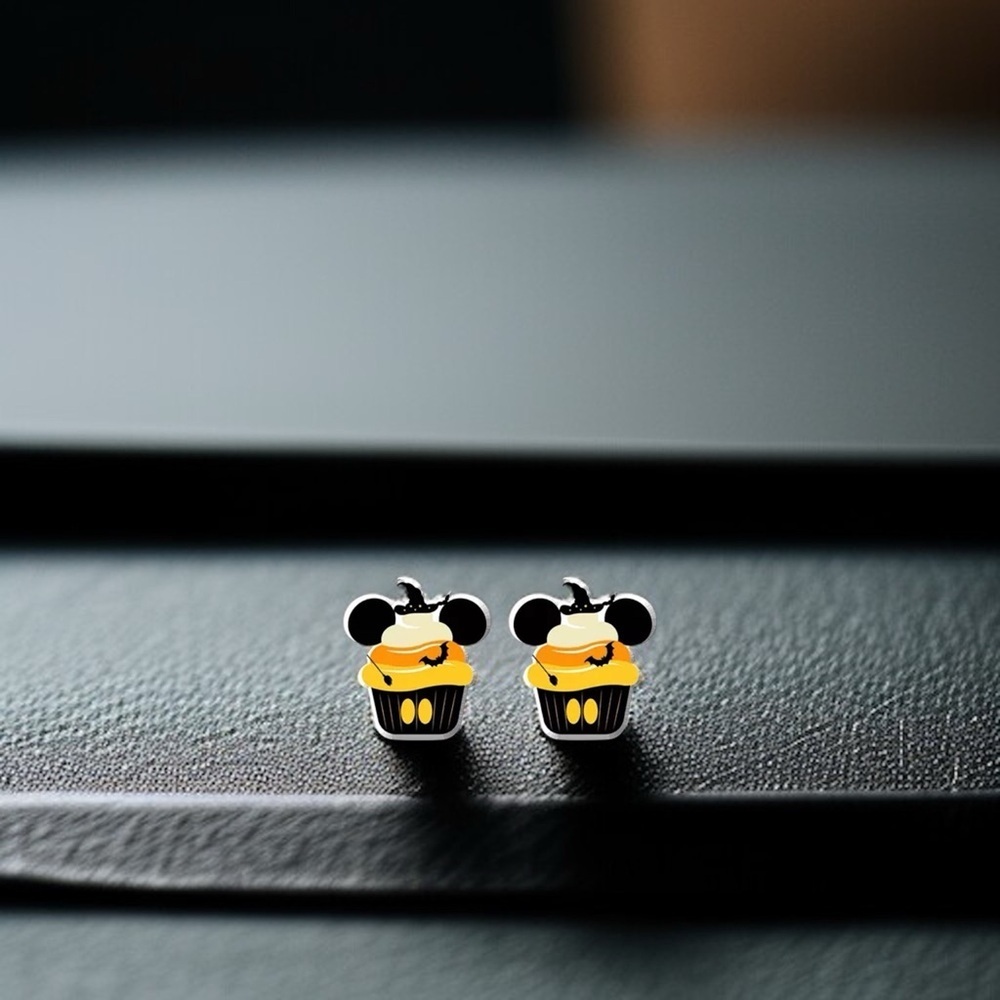π Hauntingly Cute Halloween Stud Earrings β Spooktacular Styles Await! π» NWT - Picture 15 of 16